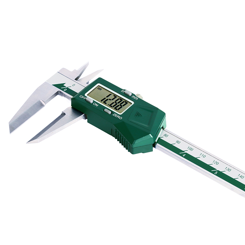 Digital Calipers With Knife-Edge Lower Jaws
